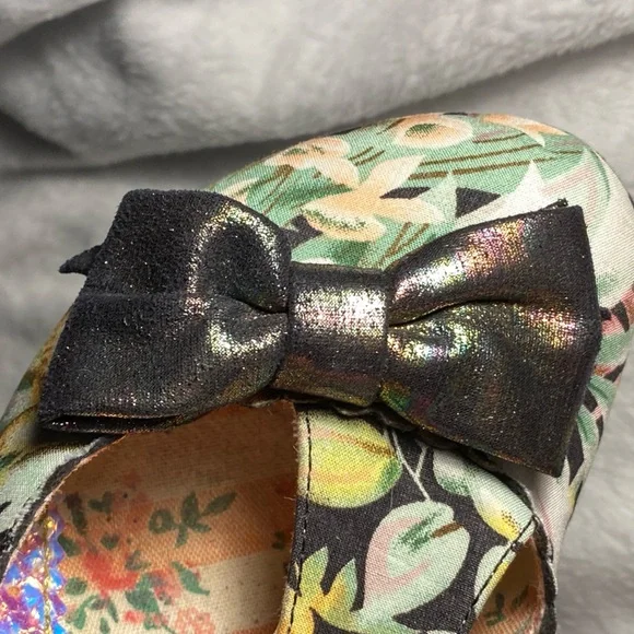 Irregular Choice VTG “Bloxy” pumps,black/tropical print,T strap,metallic heel, 8 - Picture 10 of 14